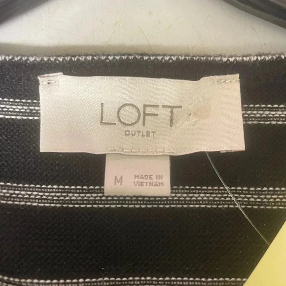 Loft women’s black /white stripe top with loose tie at neck size Medium - Picture 4 of 5